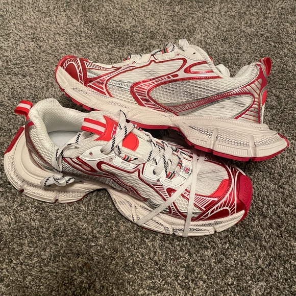 Men’s Balenciaga - Picture 2 of 4